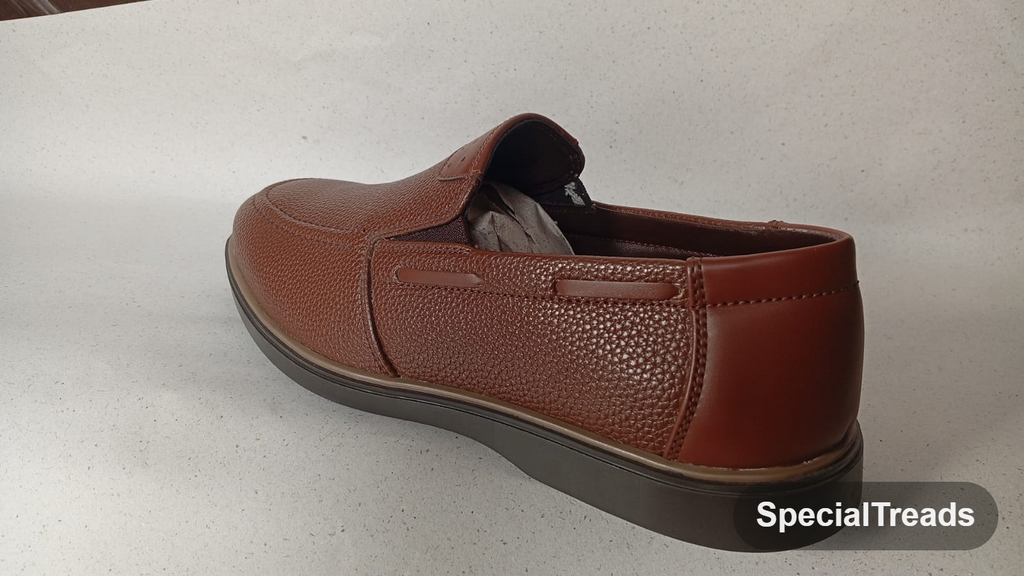 SpecialTreads Men's Pebbled Leather Slip-On Loafer – Tan