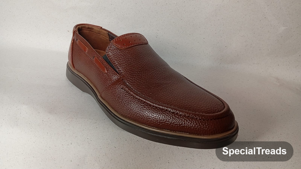 SpecialTreads Men's Pebbled Leather Slip-On Loafer – Tan