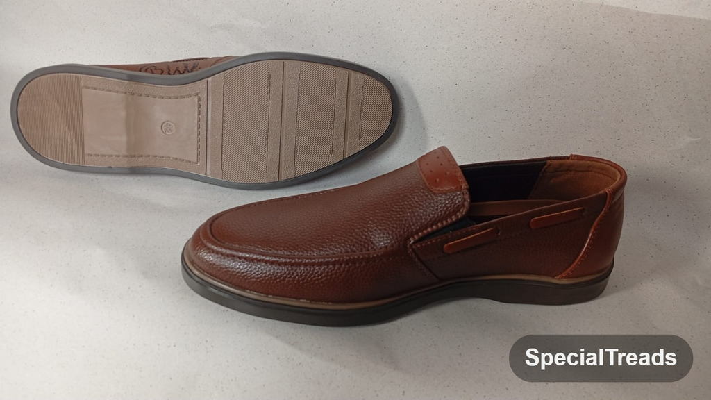 SpecialTreads Men's Pebbled Leather Slip-On Loafer – Tan